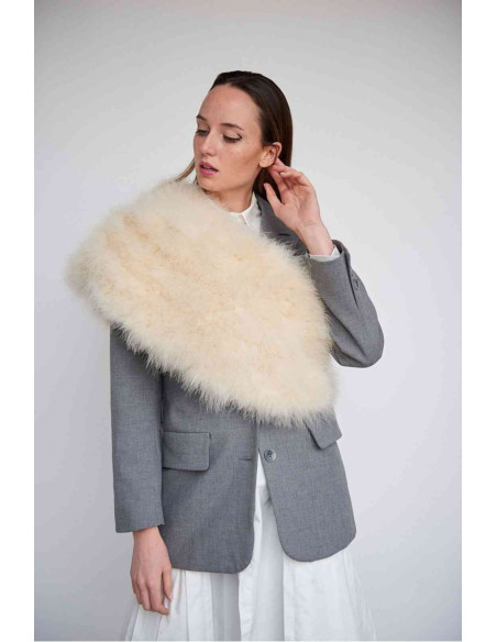 Estola de plumas de avestruz colores neutros | Complementos Invitada