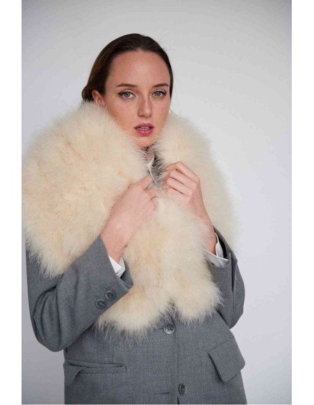 Estola de plumas de avestruz colores neutros | Complementos Invitada