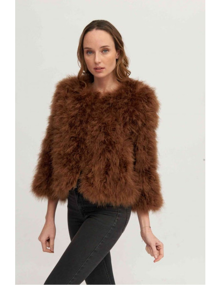 Chaqueta de plumas de avestruz marron | Complementos Invitada