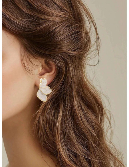 Pendientes pequeños florales con efecto mármol | Complementos Invitada