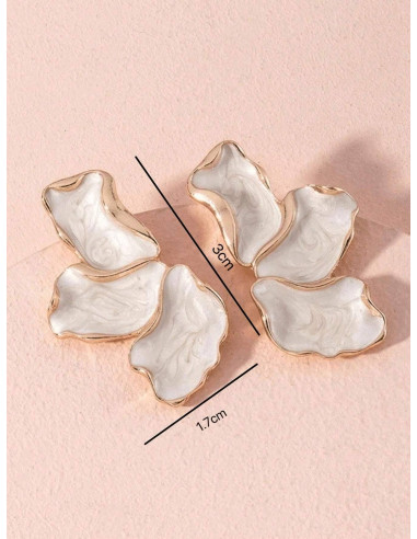 Pendientes pequeños florales con efecto mármol | Complementos Invitada