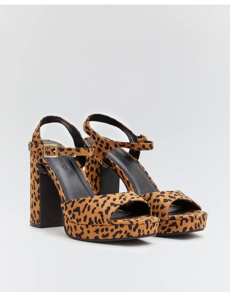 Sandalias de tacón plataforma de animal print | Complementos Invitada