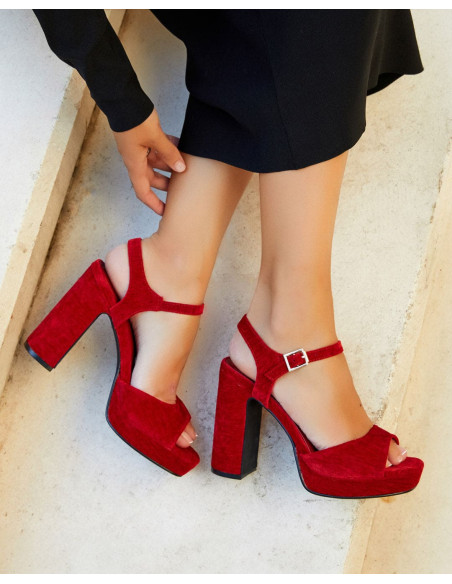 Sandalias rojas con plataforma y tacón ancho | Complementos Invitada