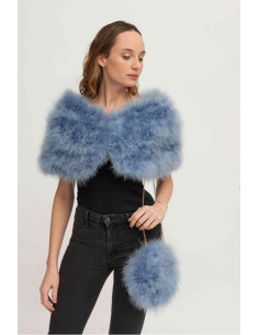 Estola de plumas de avestruz azul claro 2