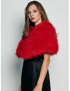 Estola de plumas de avestruz rojo invitada