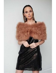 Estola camel de plumas de avestruz natural  | Complementos Invitada 2