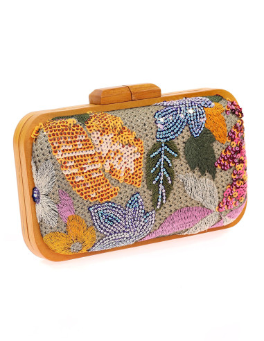 Bolso de fiesta con bordados muy original | Complementos invitada