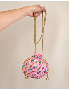 Bombonera rosa redonda bordada en turquesa y dorado | Invitada 2