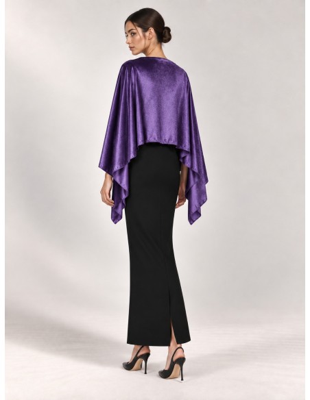 capa-morado-modelo-invitada-vista-frontal