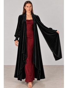 Abrigo kimono de terciopelo negro para invitada | Complementos Invitada 2