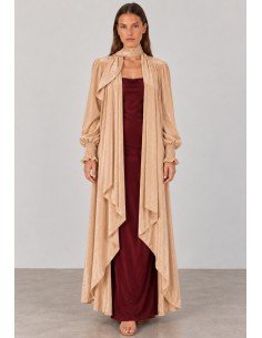 Abrigo kimono de terciopelo beige champán para invitada | Complementos Invitada 2