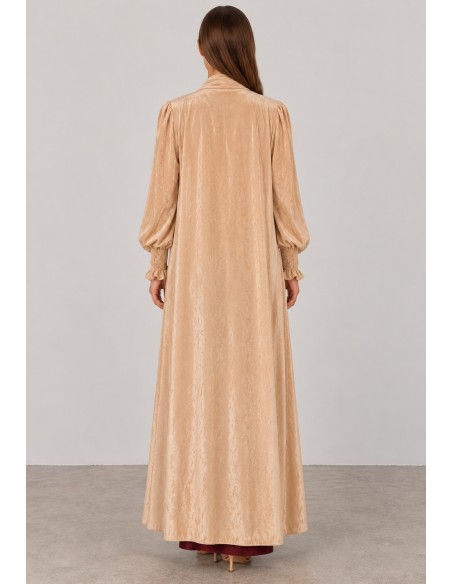 Abrigo kimono de terciopelo beige champán para invitada | Complementos Invitada