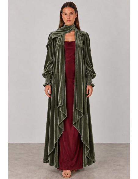 Abrigo kimono de terciopelo verde oliva para invitada | Complementos Invitada
