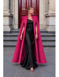 Abrigo capa largo fucsia de paño para invitada